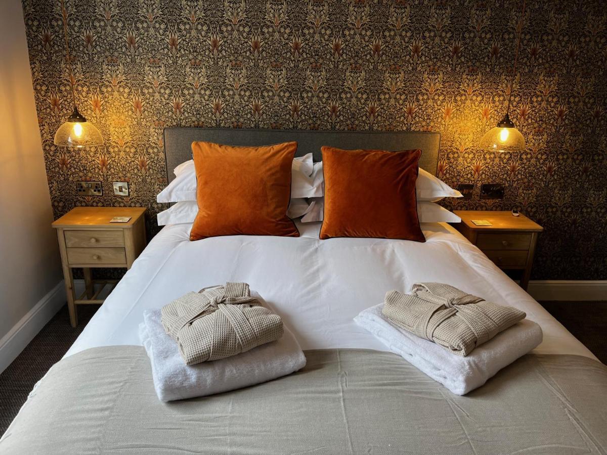 The Crown Pub And Hotel Manningtree Esterno foto